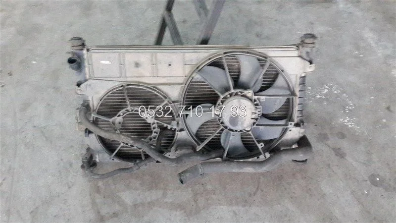 Ford Connect Radyatör Fan Paneli