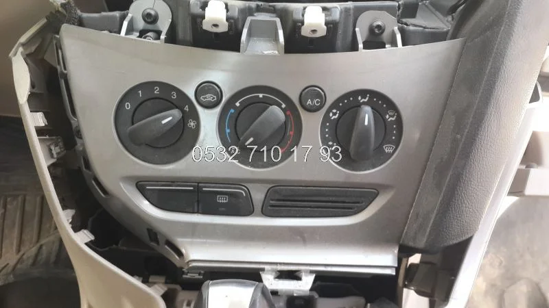 Ford Focus 2012-2014 Çıkma Klima Paneli
