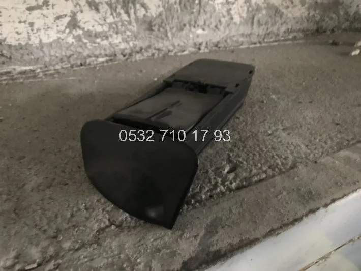 Ford Focus 1 2001-2004 Çıkma Küllük