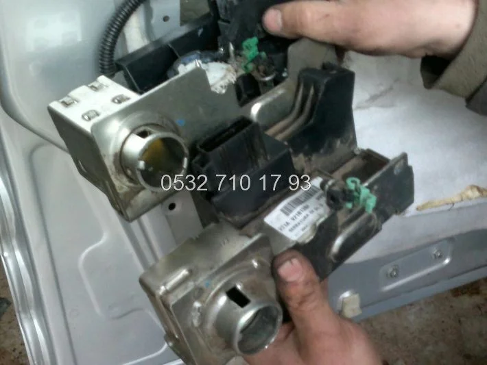 Ford Connect 2007 Çıkma Sol Kapı Kiliti