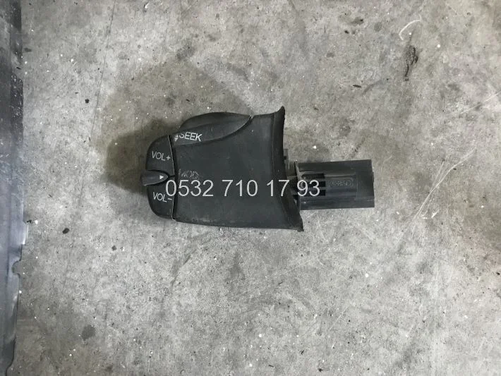 Ford Focus 2001 Çıkma Teyp Kumandası