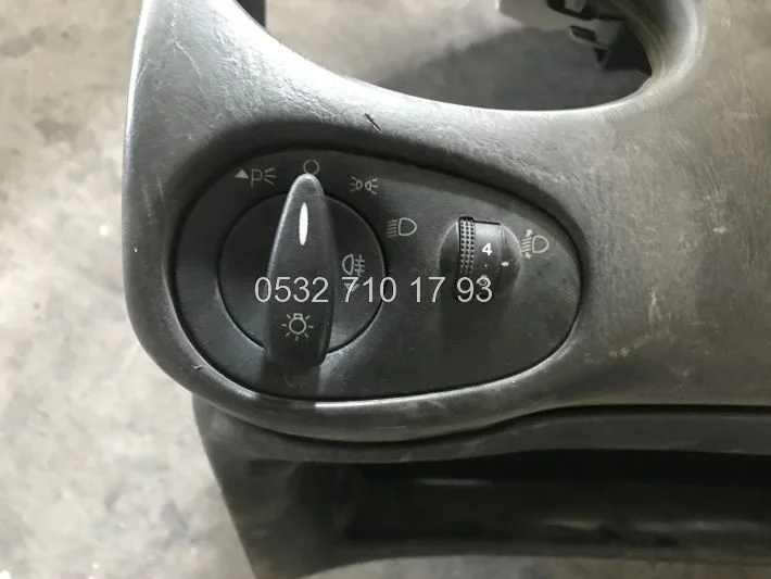 Ford Focus 2002 Çıkma Far Anahtarı