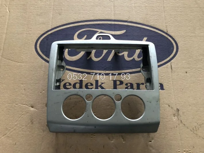 Ford Focus 2006 Çıkma Teyp Çerçevesi
