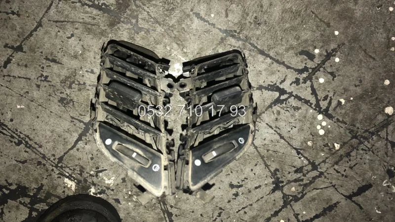 Ford Fiesta 2013 Çıkma Orta Kalorifer Izgarası