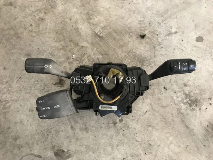 Ford Kuga Çıkma Sinyal Kolu Silecek Kolu