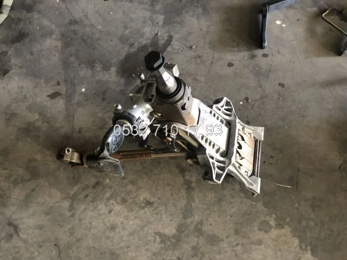 Ford Connect 2005 Çıkma Direksiyon Kolonu (mili) Mafsal