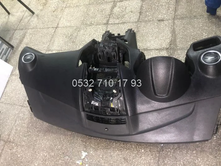 Ford Courier 2016 Çıkma Torpido Göğüslük