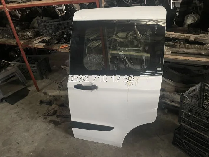 Ford Courier Çıkma Sol Sürgülü Kapı Hatasız