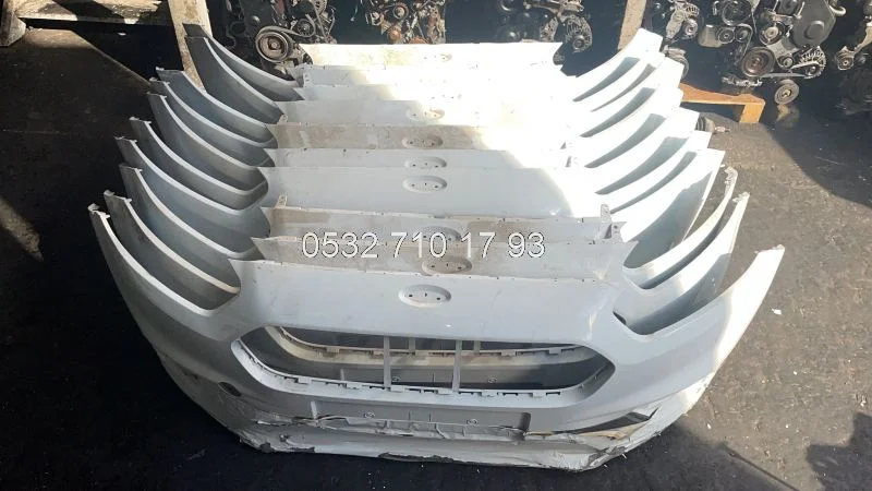 Ford Courier 2019 Çıkma Ön Tampon