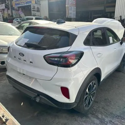 Ford Puma Çıkma Sağ Stop