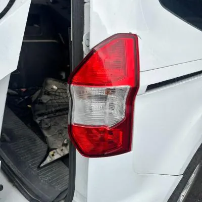 Ford Courier Çıkma Sağ Arka Stop